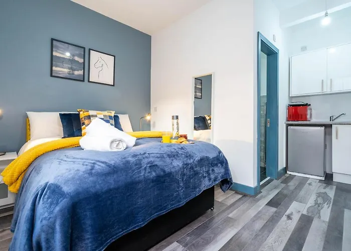 Sky Rooms One Bedroom Modern Studio Apartment 5
